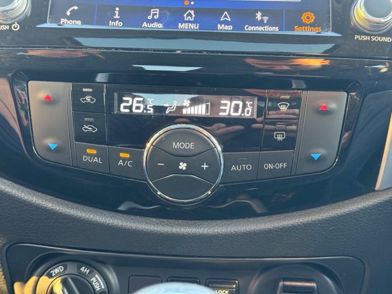 NISSAN NAVARA