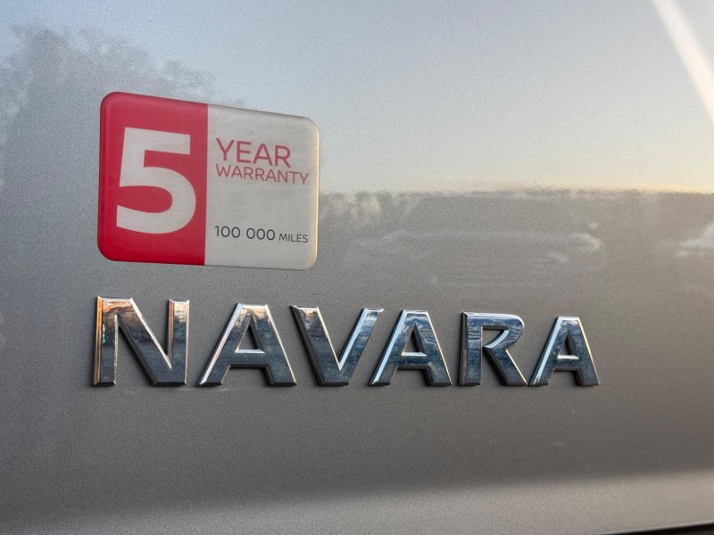 NISSAN NAVARA