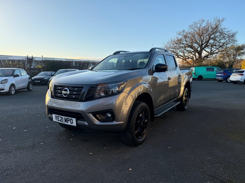 NISSAN NAVARA