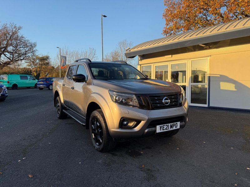 NISSAN NAVARA