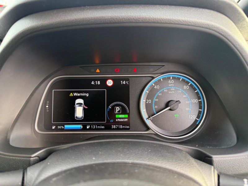 NISSAN LEAF