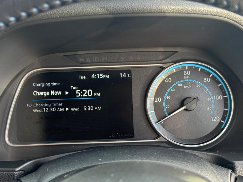 NISSAN LEAF