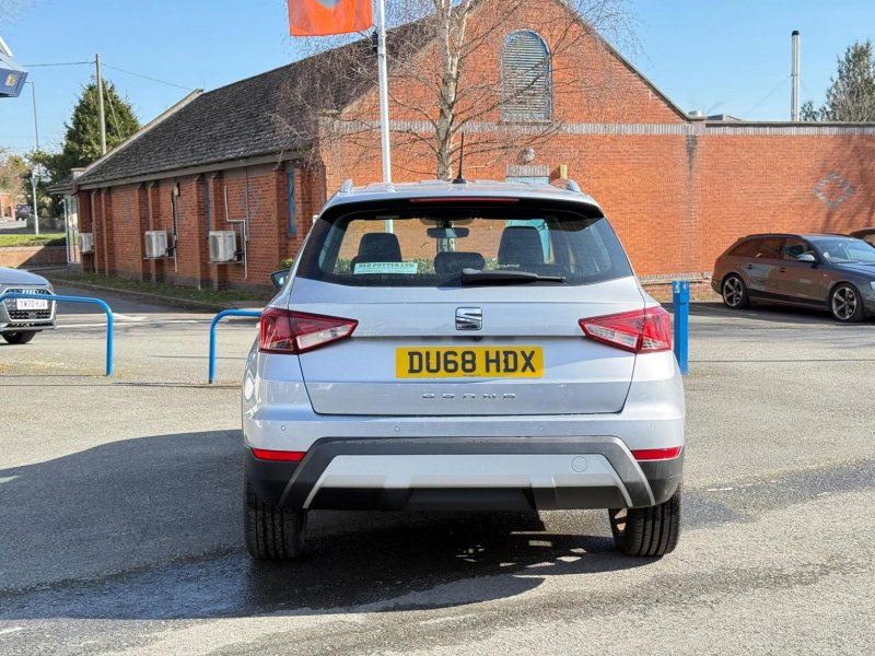 SEAT ARONA