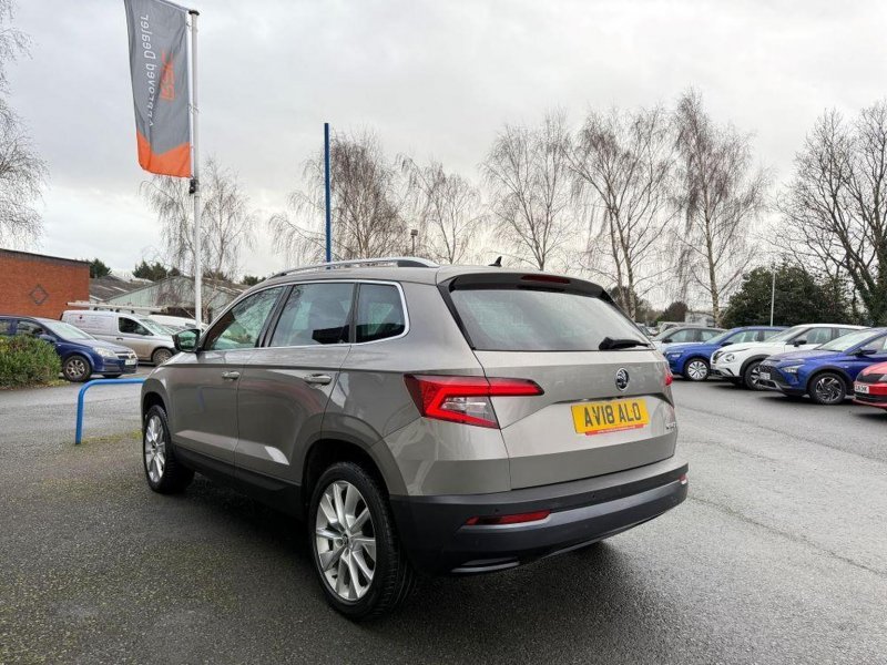 SKODA KAROQ