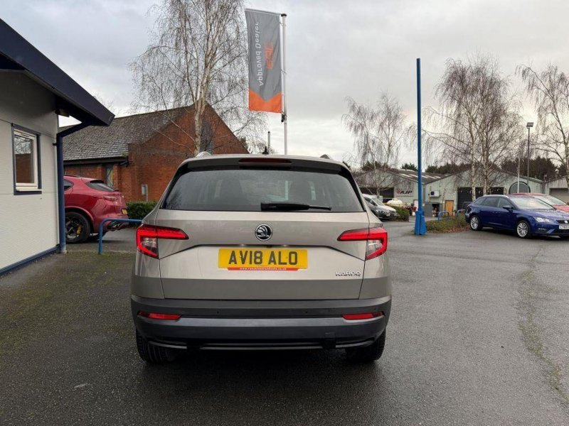 SKODA KAROQ