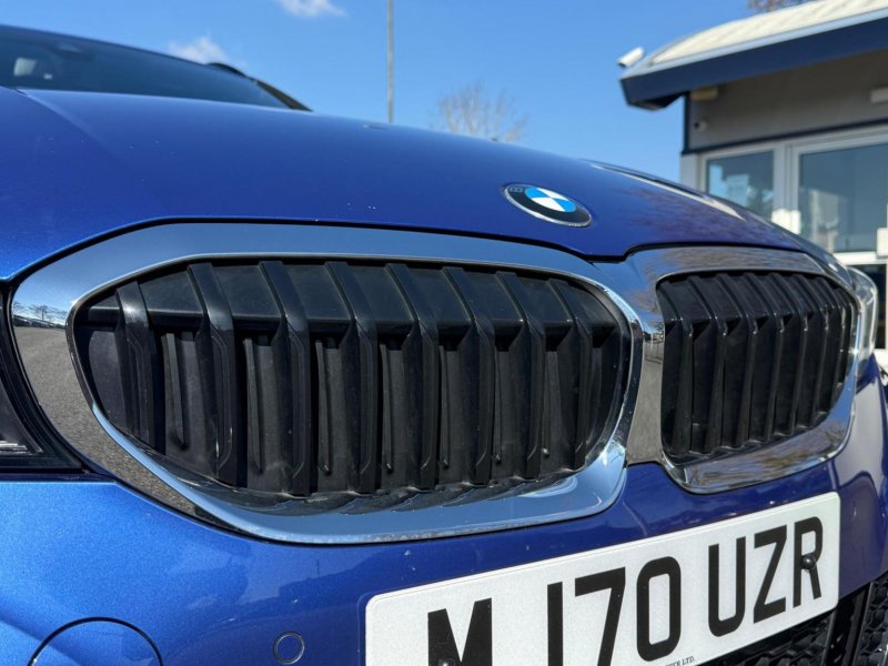 BMW 3 SERIES
