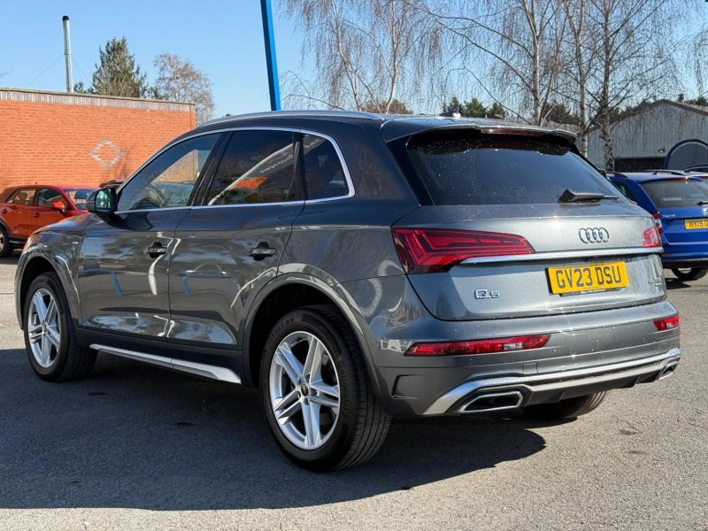 AUDI Q5