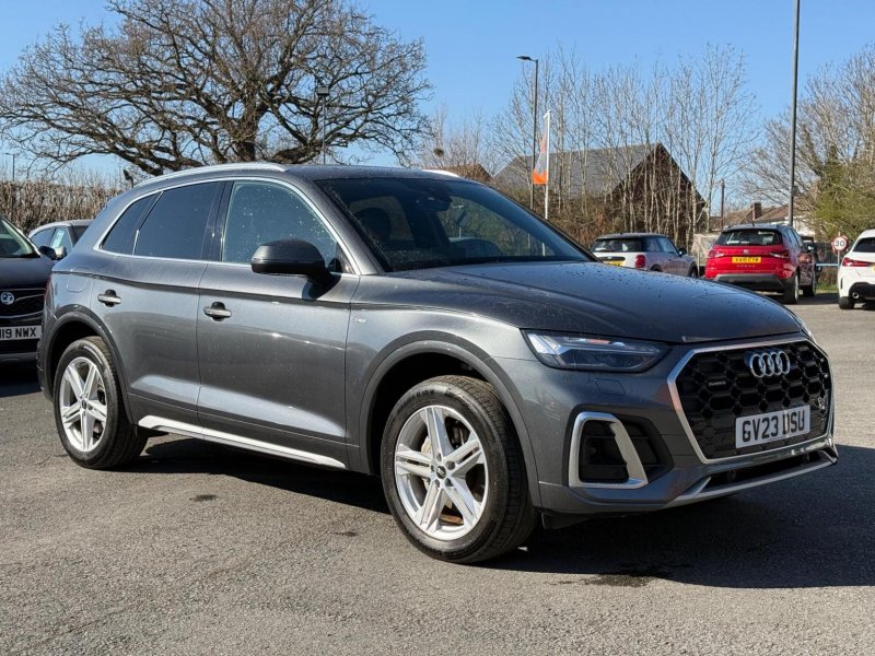 AUDI Q5