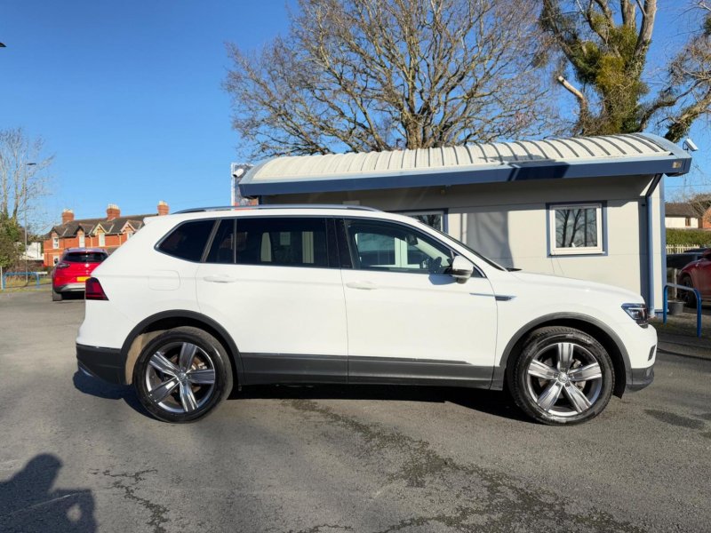 VOLKSWAGEN TIGUAN ALLSPACE