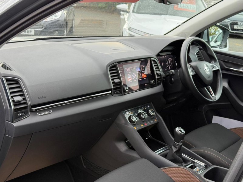 SKODA KAROQ
