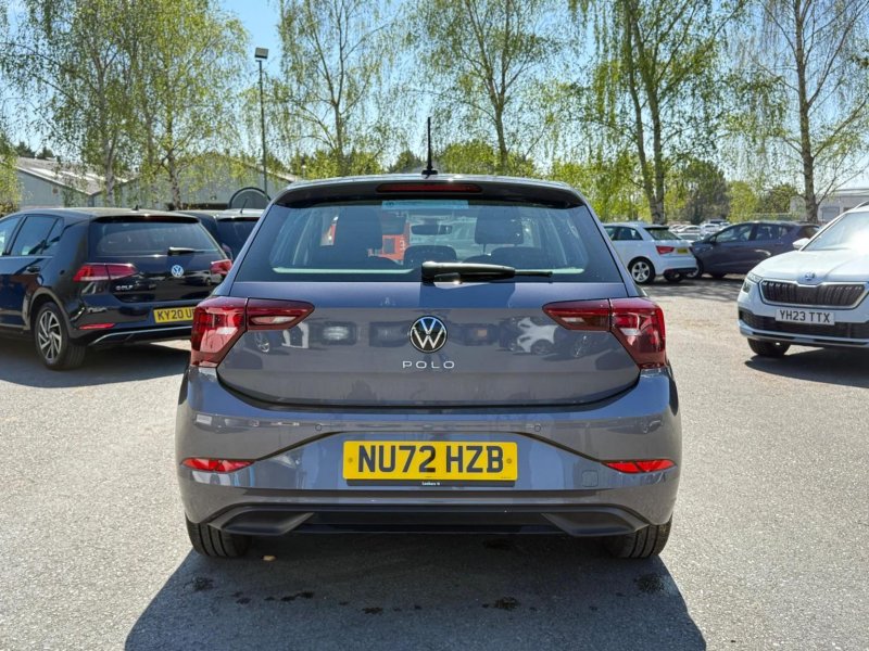 VOLKSWAGEN POLO